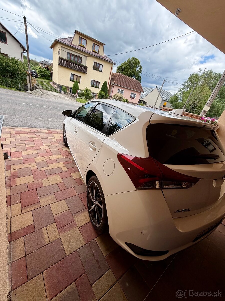 Toyota Auris 1.6 benzín 97kW Active Trend Plus - 7