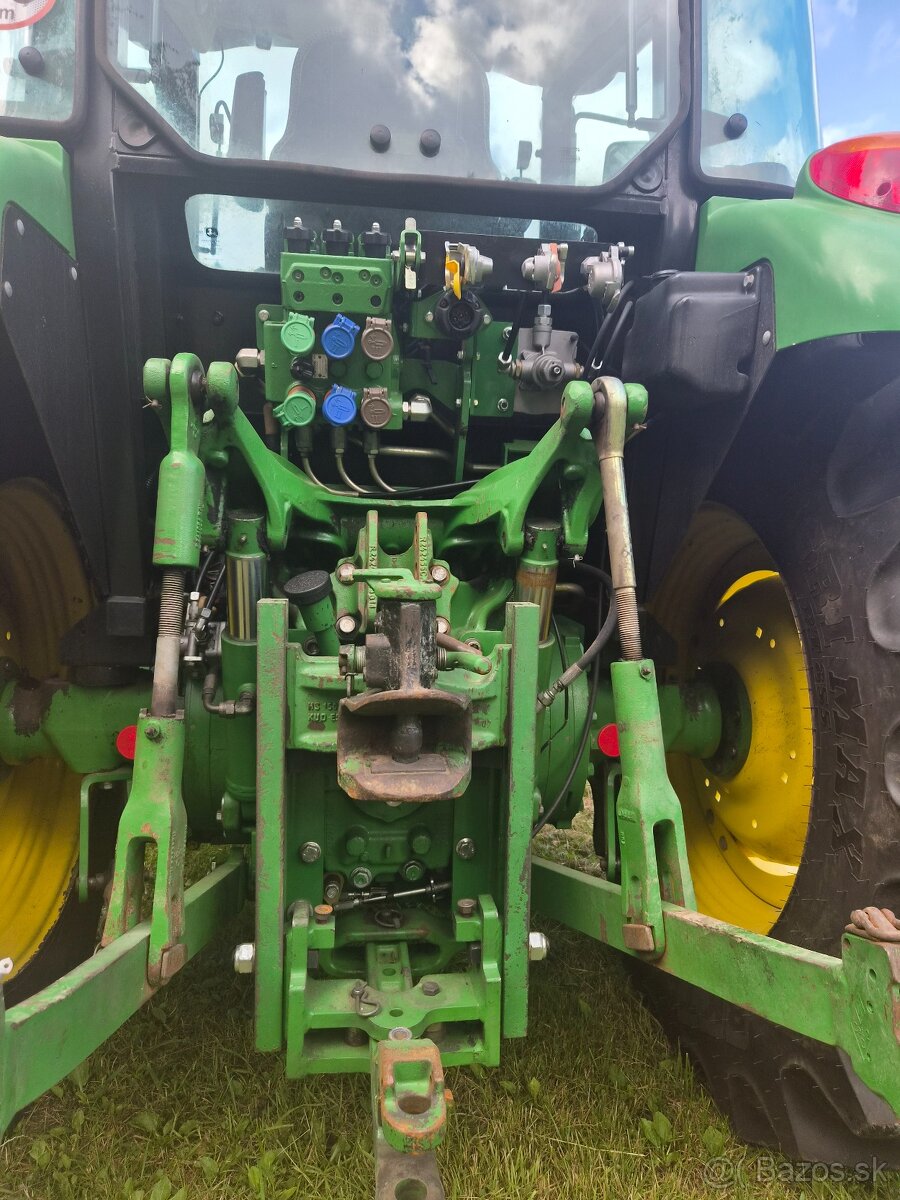 Predám traktor John deere 5100 M - 7
