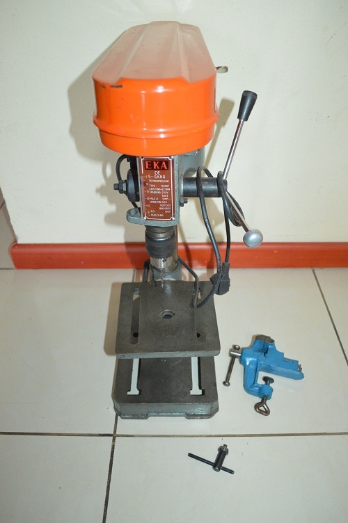 predam - stolova vrtacka EKA - 7