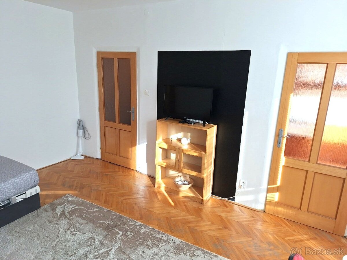 Priestranný 1 izb. Byt, Južná trieda / pri ASTÓRII /, 40 m2 - 7