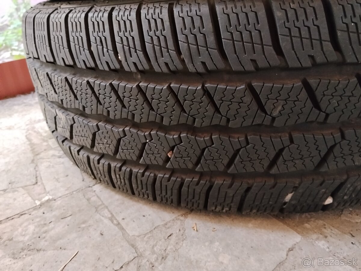 Zimne Continental 215/60 R17C dodavkové zatazove, 2ks - 7
