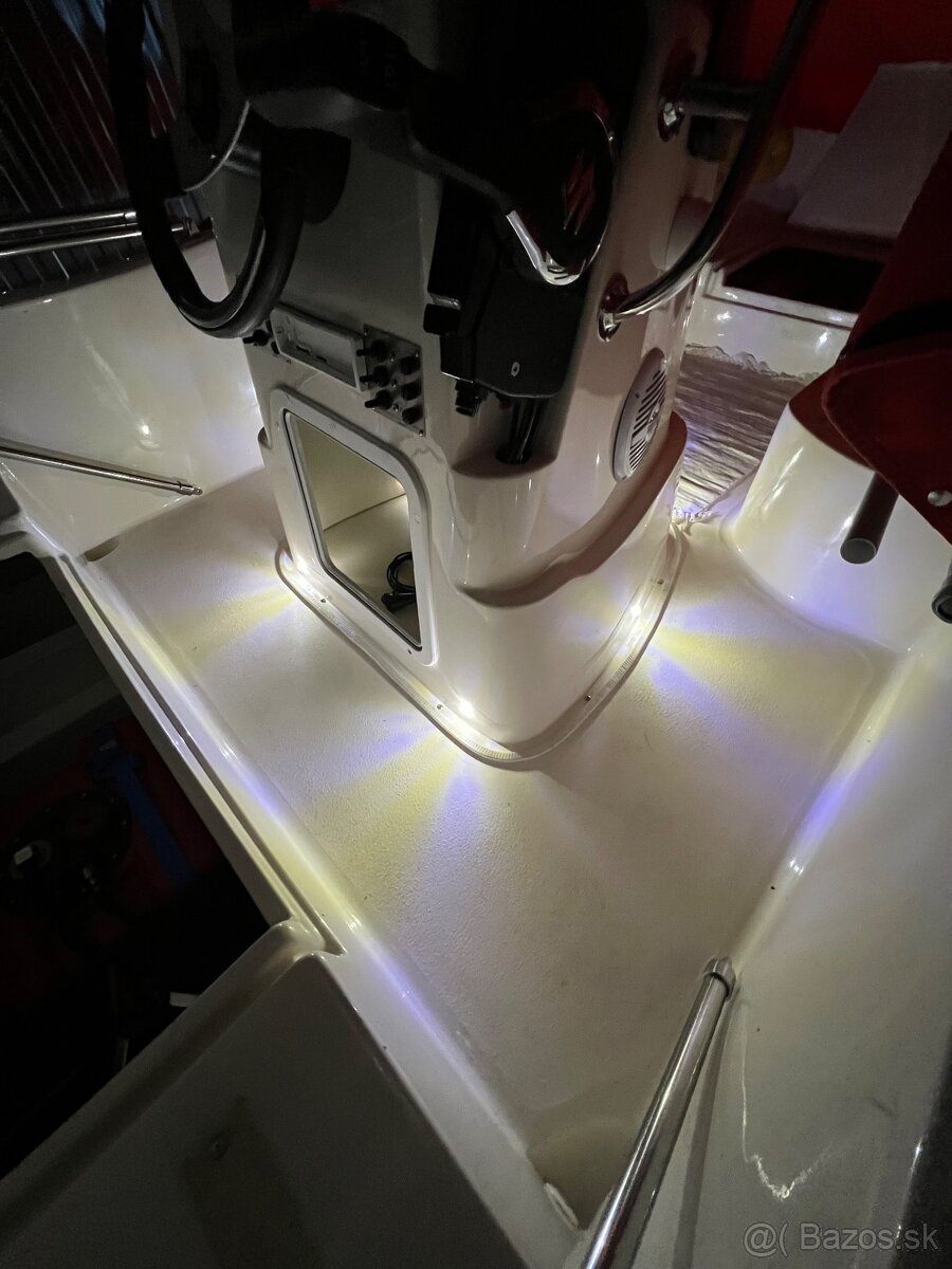 Čln Bluestar smart + Suzuki DF60A + vozik s TP - 7