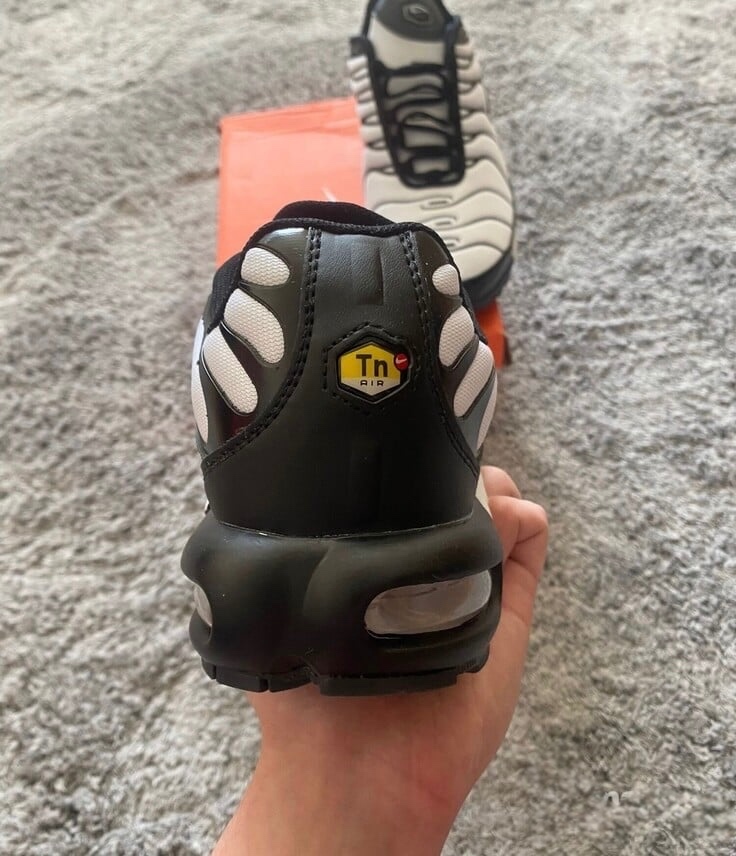 Nike Air Mac Plus White and Black - 7