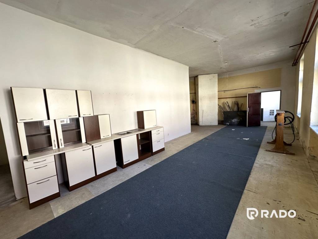 RADO | Administratívna budova v kúpeľnom meste Trenčianske T - 7