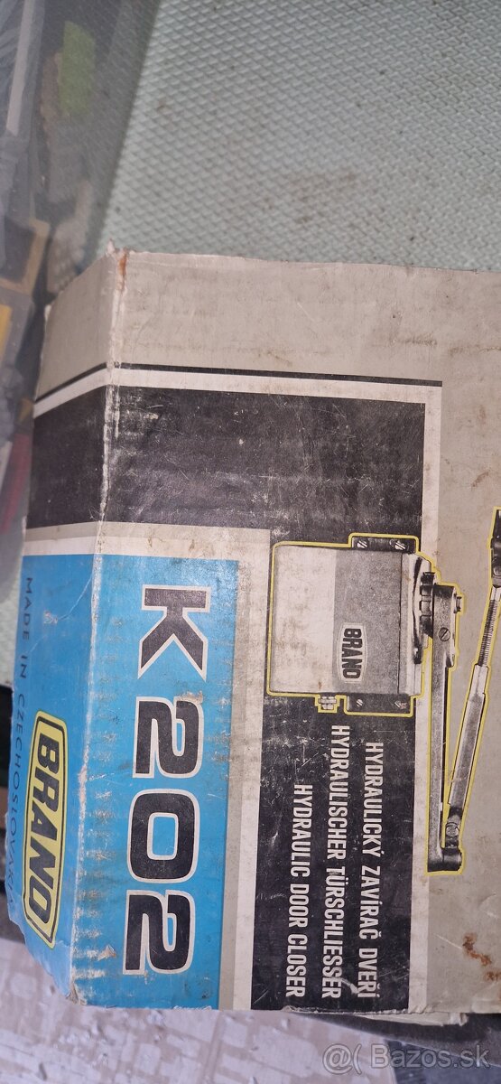 hydraulický zatvárač brano Czechelovakia K 202 - 7