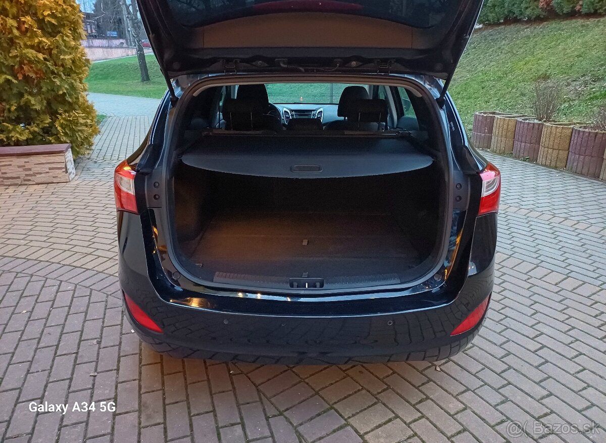 Hyundai I30CW Combi 1.6CRDi 81Kw 110PS Style M6 R.v.12/2015 - 7