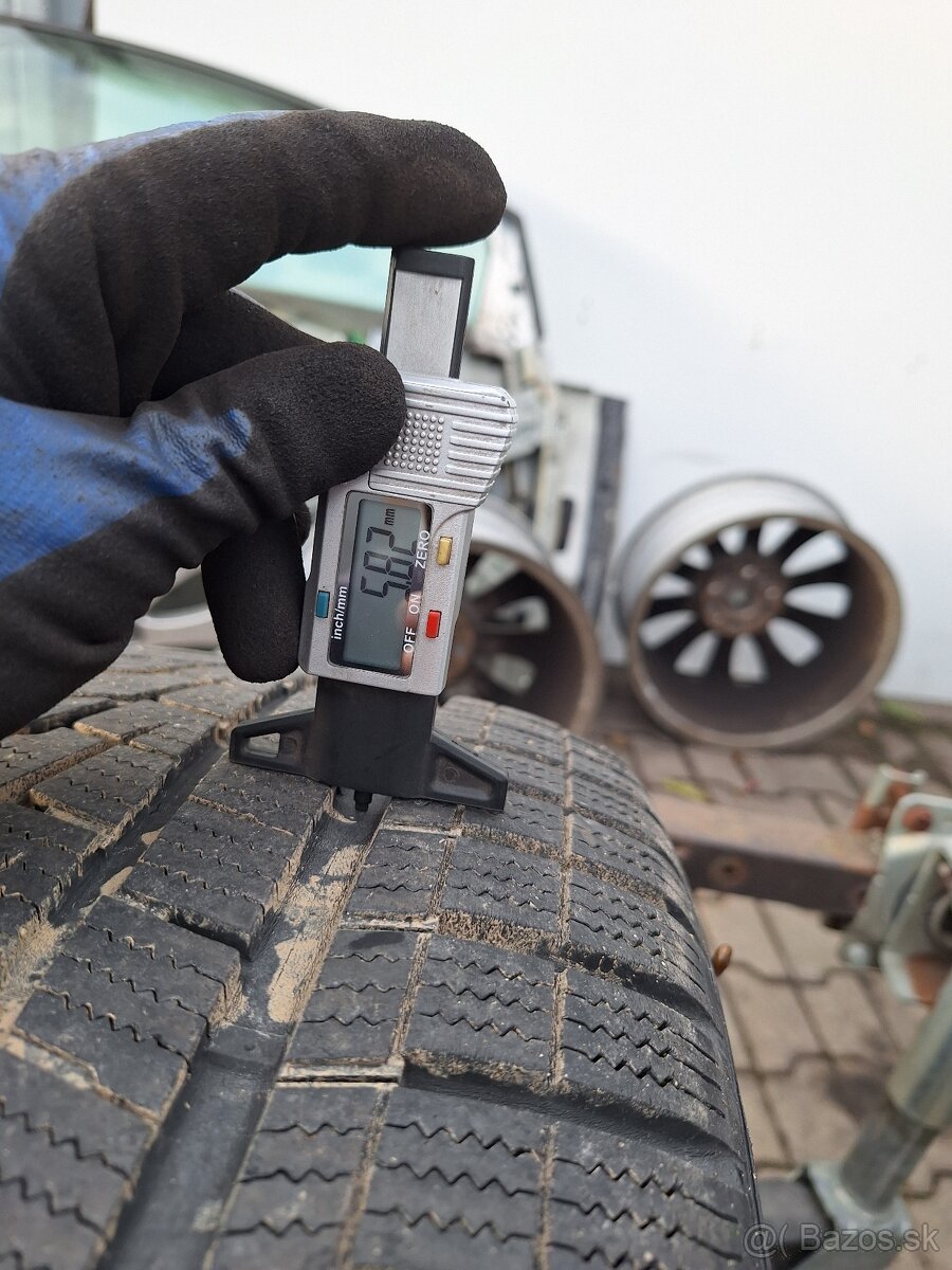 Hankook winter icept evo2 265/65R17 - 7