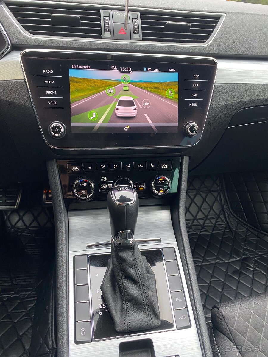 Škoda Superb Combi 2.0 TDI SCR Cockpit DSG - 7