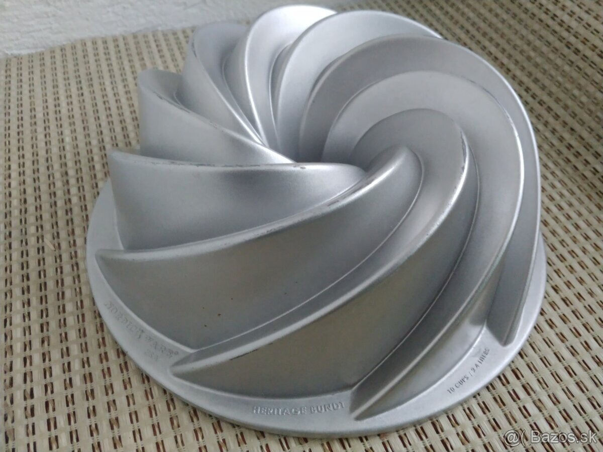 Forma na babovku RONDO, zn. Nordic Ware, Platinum Collection - 7