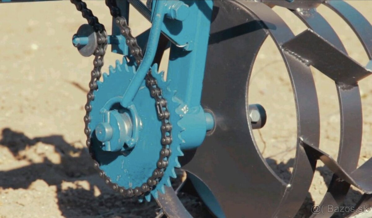 Sadzač cesnaku 6-riadkový pre malotraktor - 7