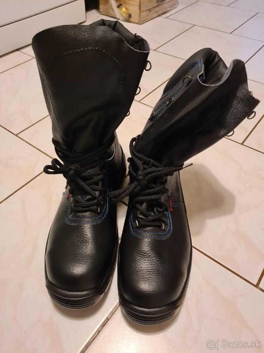 Pracovna obuv 45 - 7