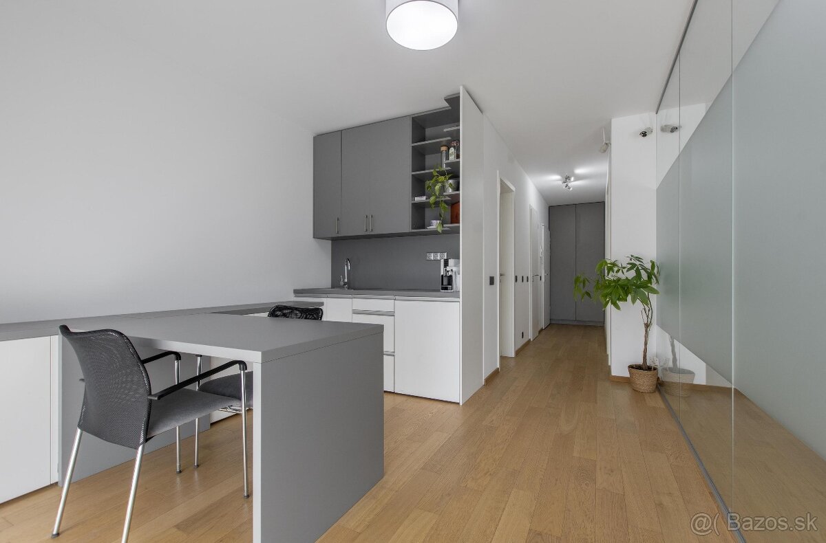 P R E D A J 2-izbový byt, NIDO - Tomášikova - 7