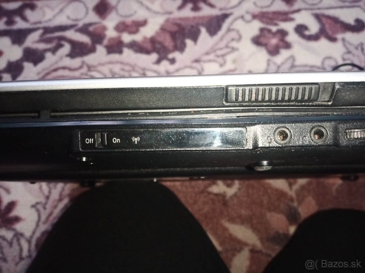 Toshiba Satellite L300-1A3 Systém Unit - 7