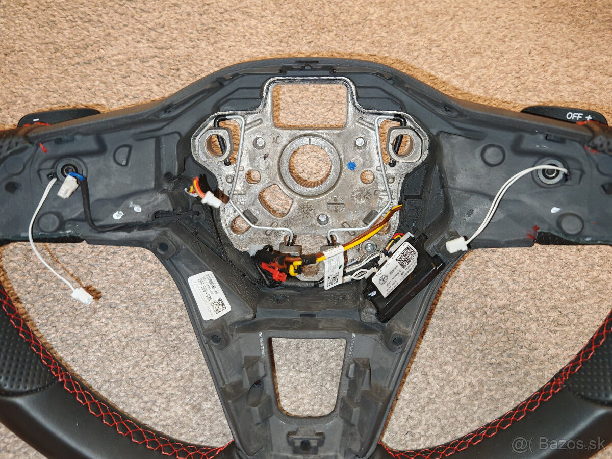 Original VW skoseny volant - 7