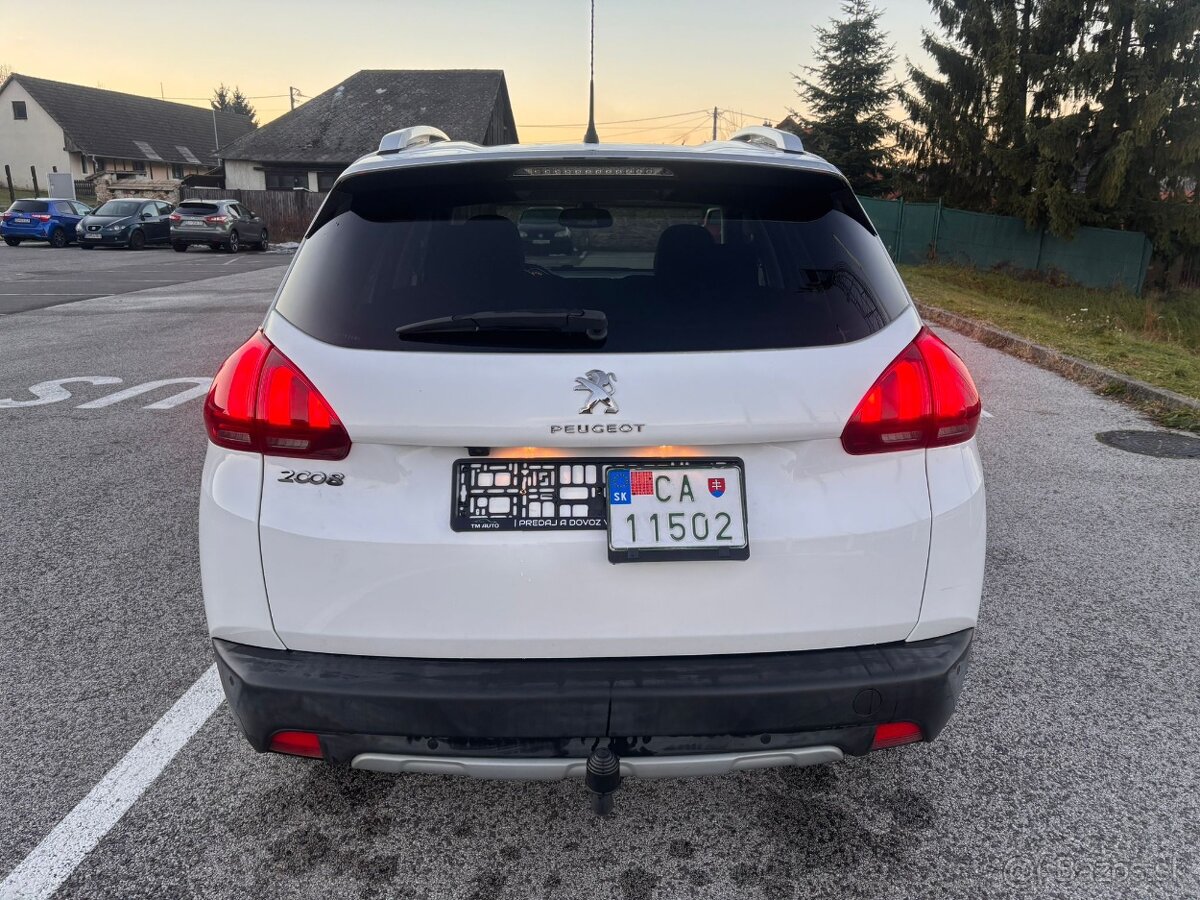 Peugeot 2008 1.2 PureTech 81kw Allure benzín 2017 automat - 7