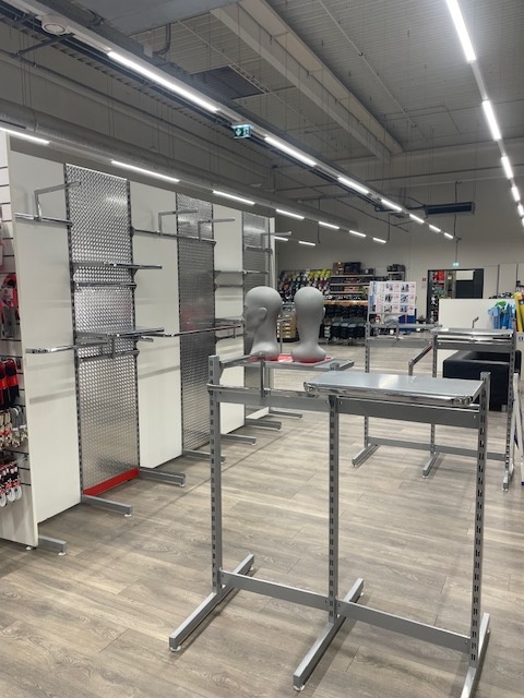 Regále, stojany, štendre - KOŠICE - 7