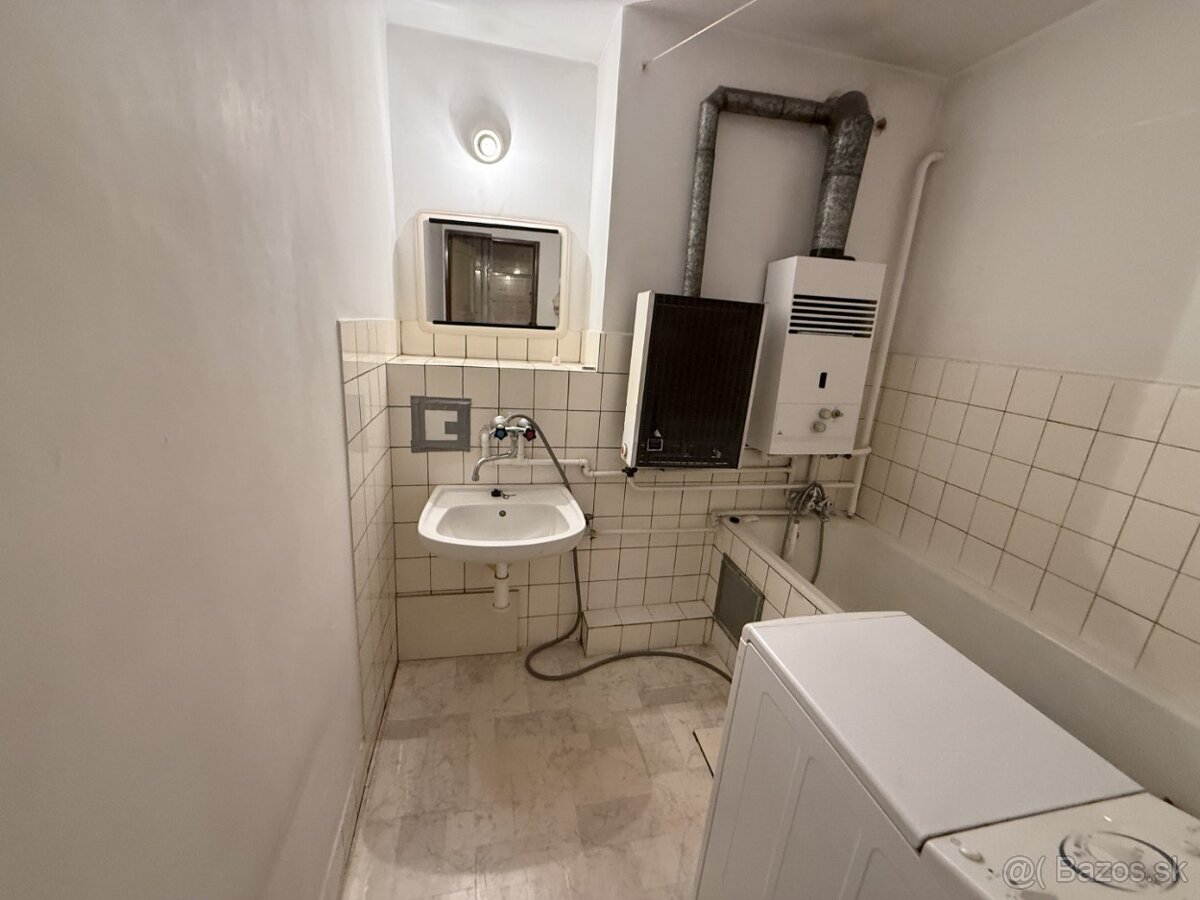 BYT 2+1, 64m², Žilina - ul. Predmestská - 7