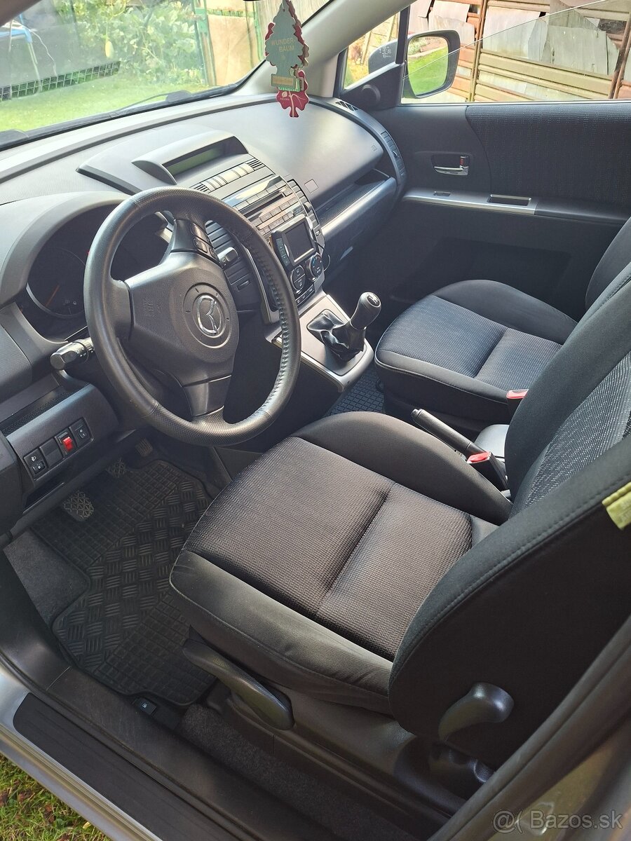 Mazda 5 - 7