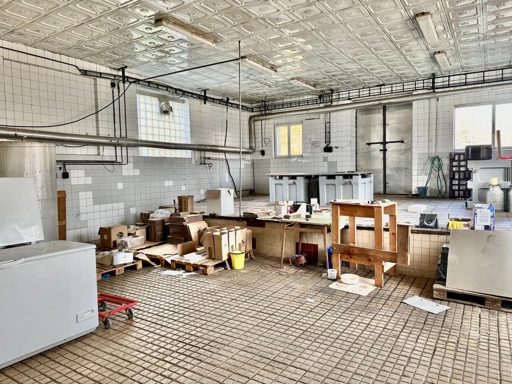 Prevádzkové budovy v Pôtri - Možnosť kúpy samostatne - 7