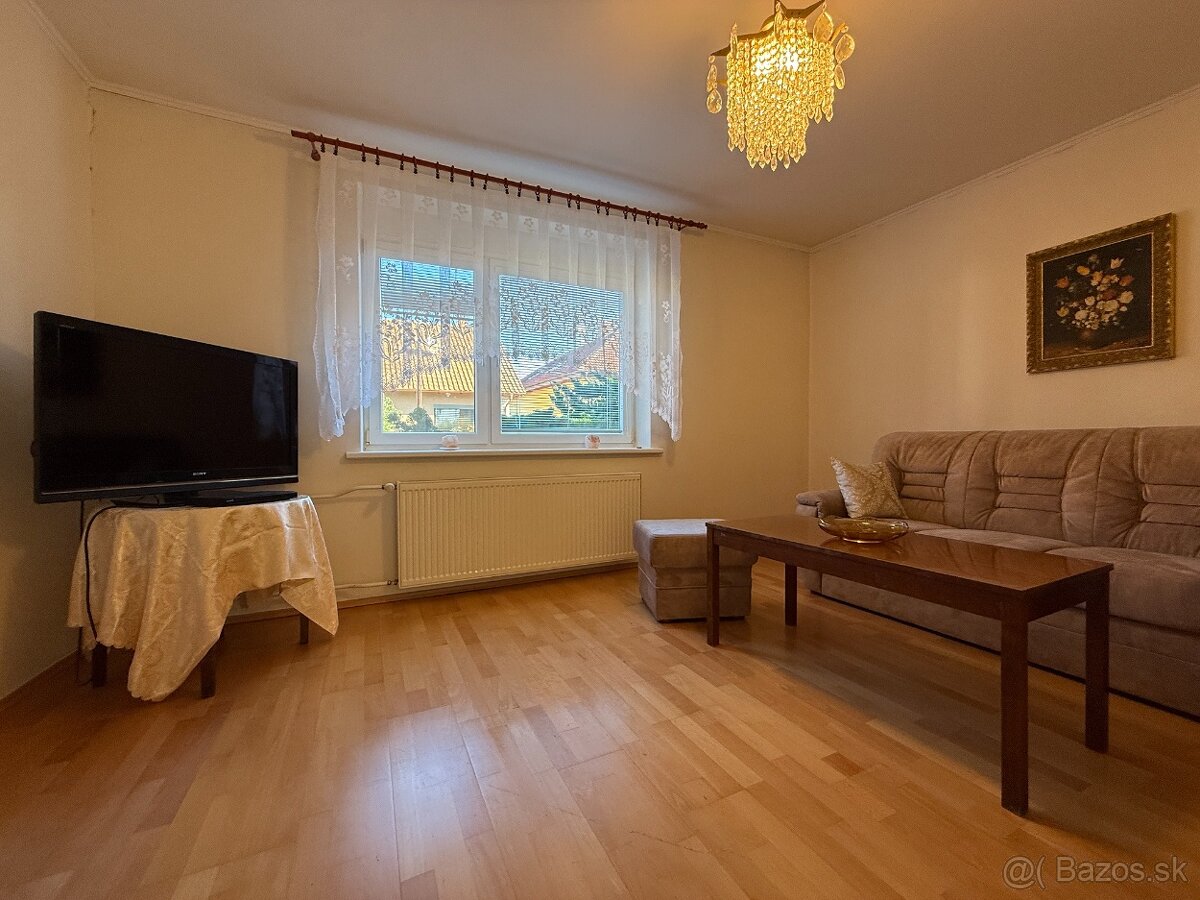 PREDAJ - RODINNÝ DOM - ZLATÉ MORAVCE - 7