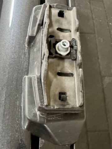 Strešné nosiče Thule Wingbar pre BMW 5 sedan - 7