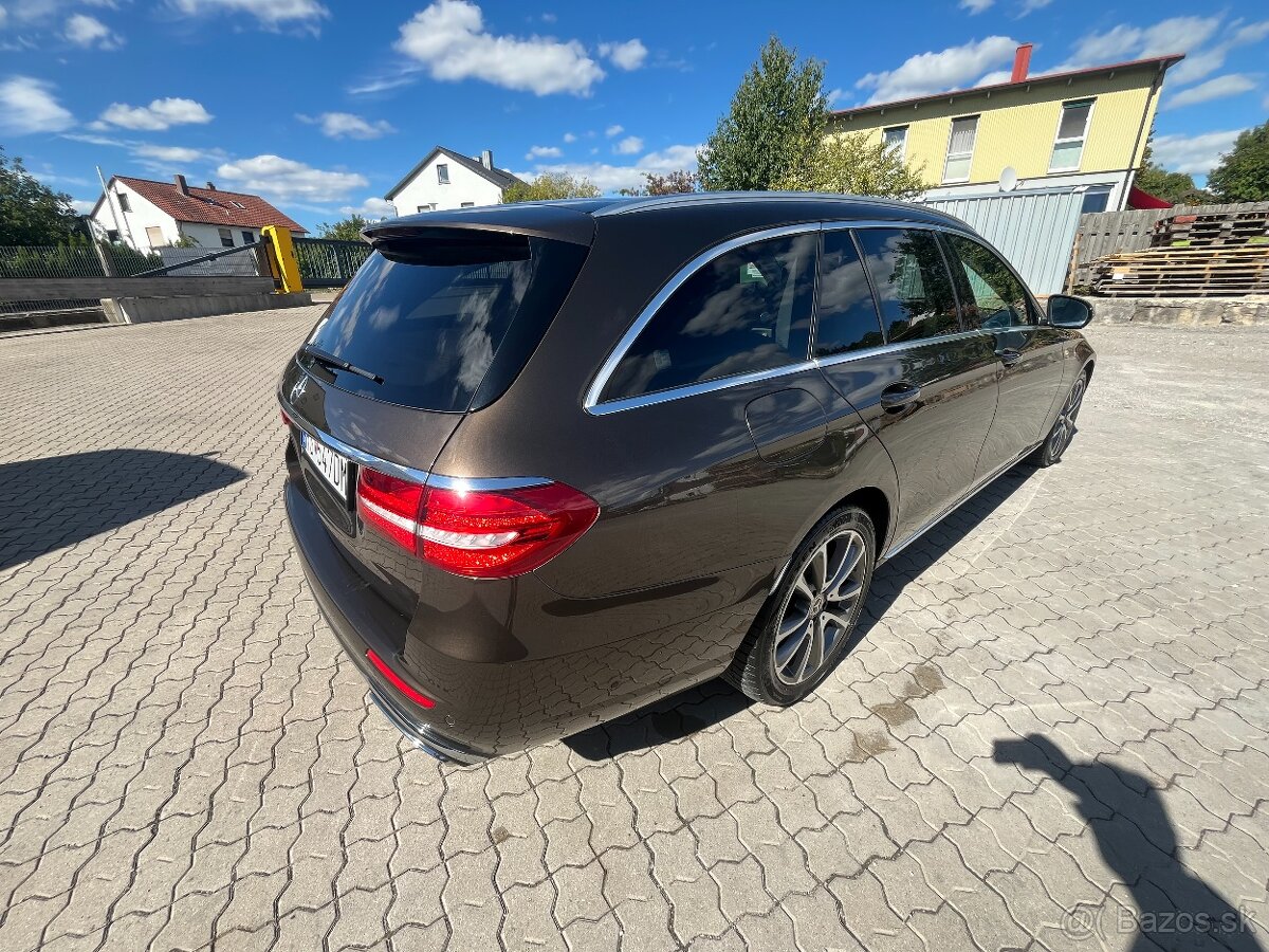 Mercedes-Benz E 350 - 4x4 - 7