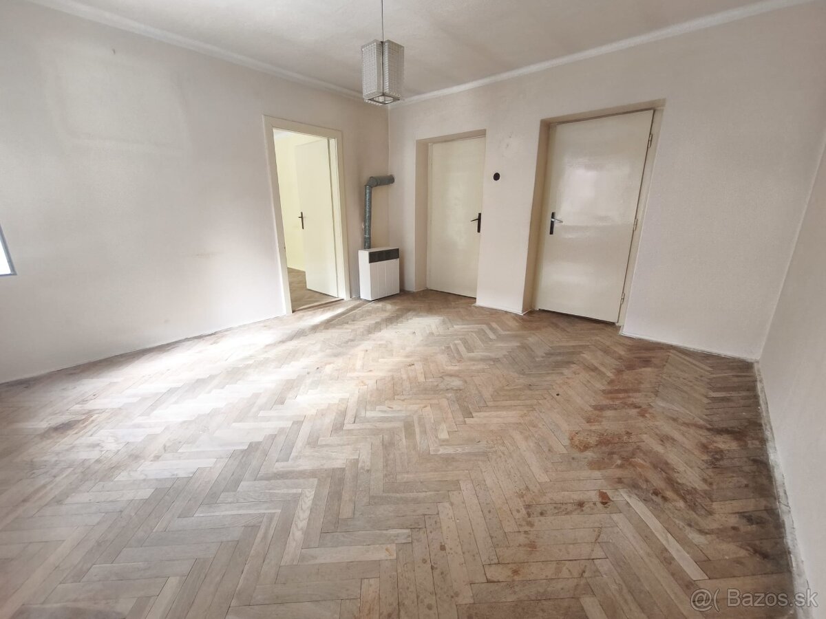 Predaj, tehlový 2izb.byt s balkónom v širšom centre Lučenca - 7