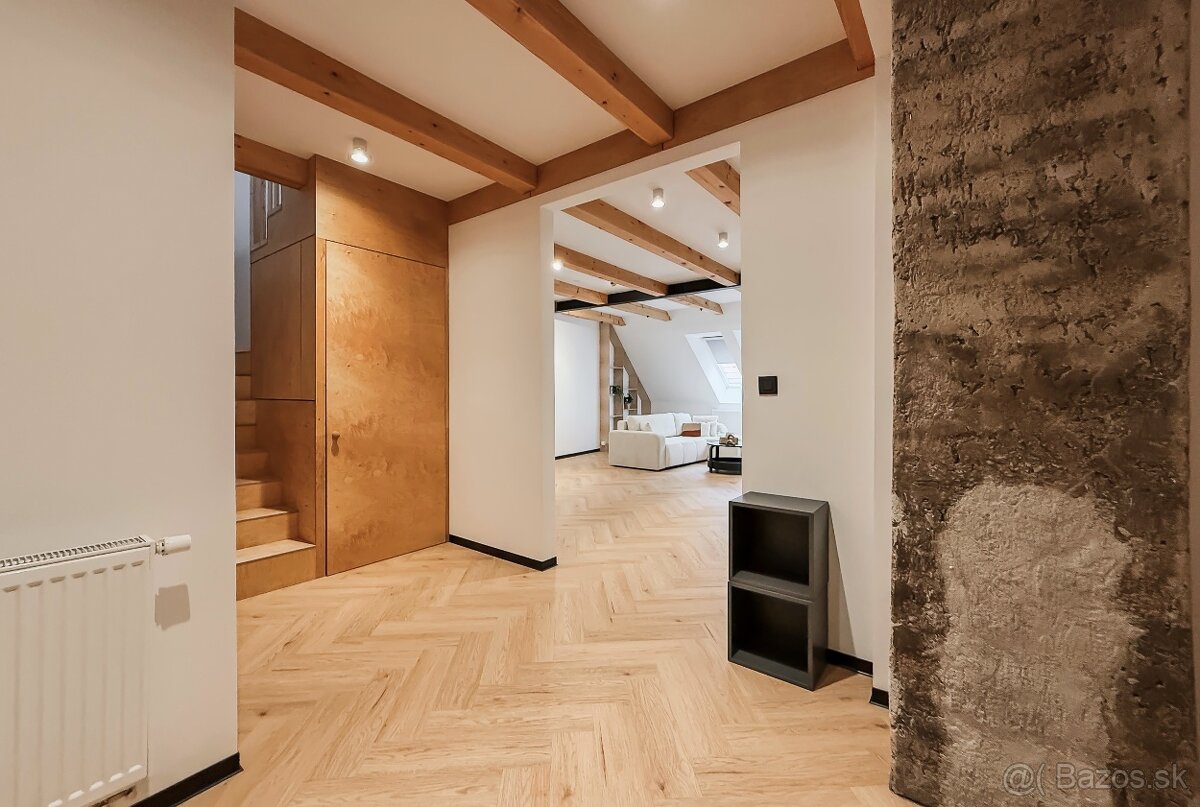 Exkluzívny 2izbový mezonet v meštianskom dome,Hviezdoslavova - 7