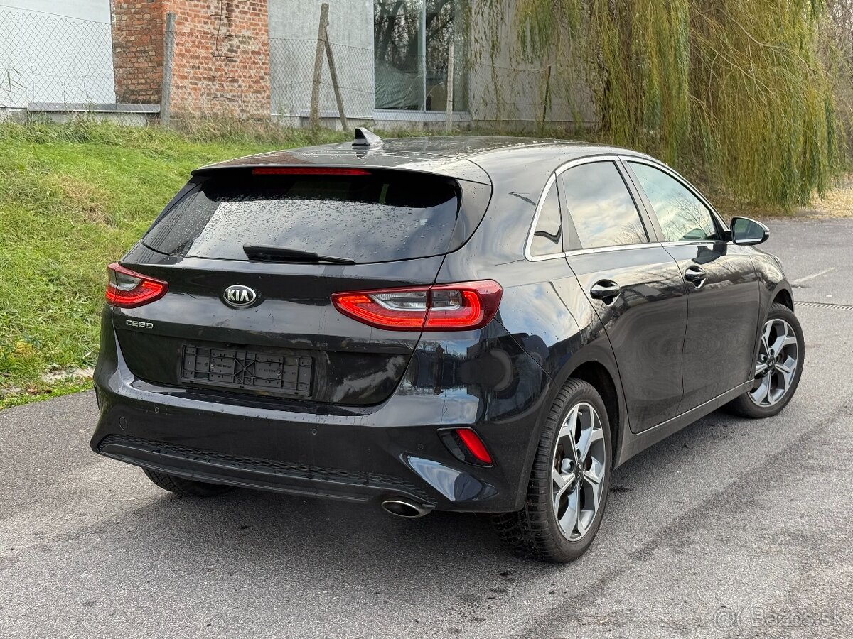 Kia Ceed SW 1.6 CRDi Silver M6.85KW - 7