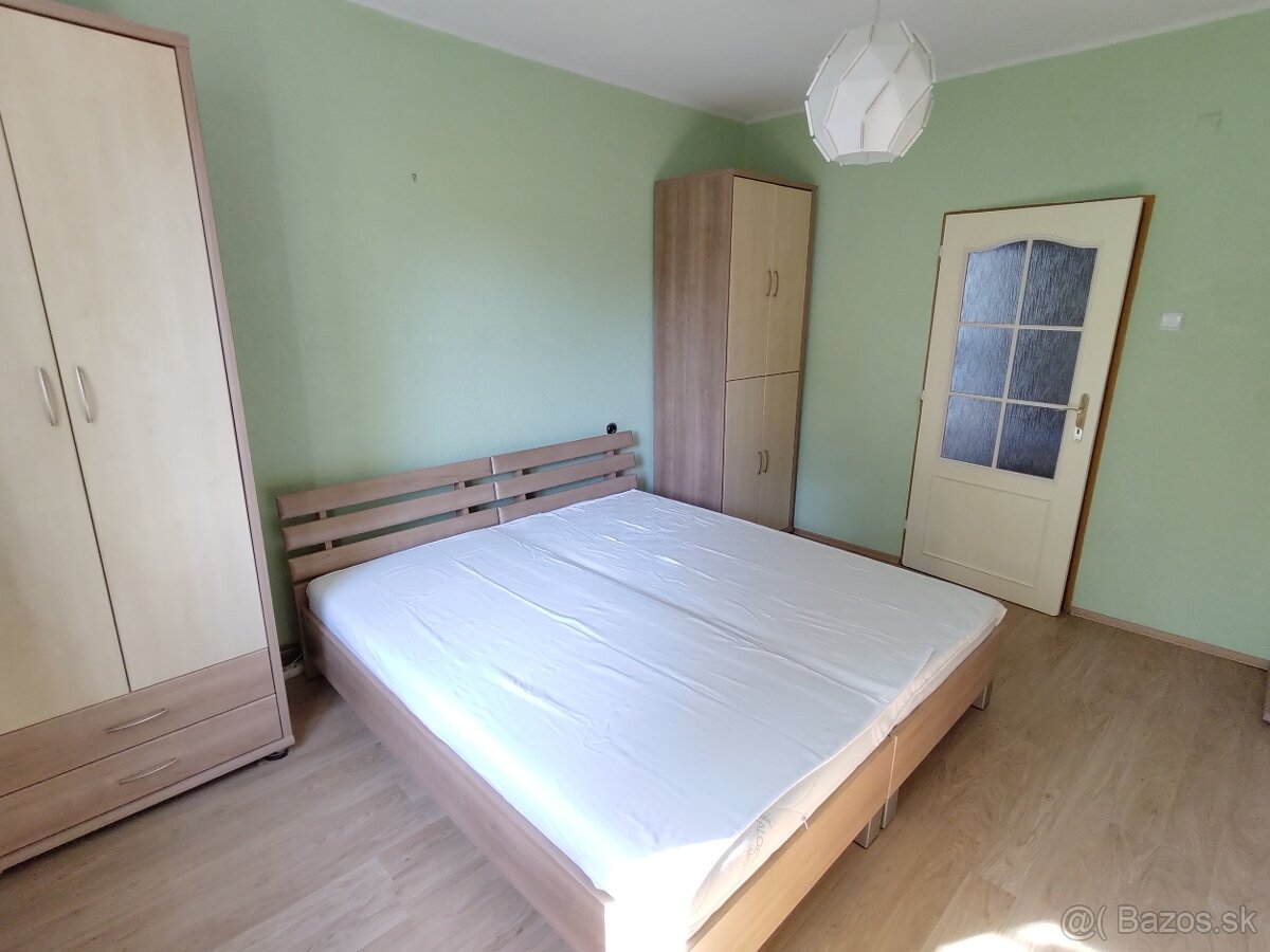 Prenajmem 2.izb.byt v Starom meste s garážou - 7