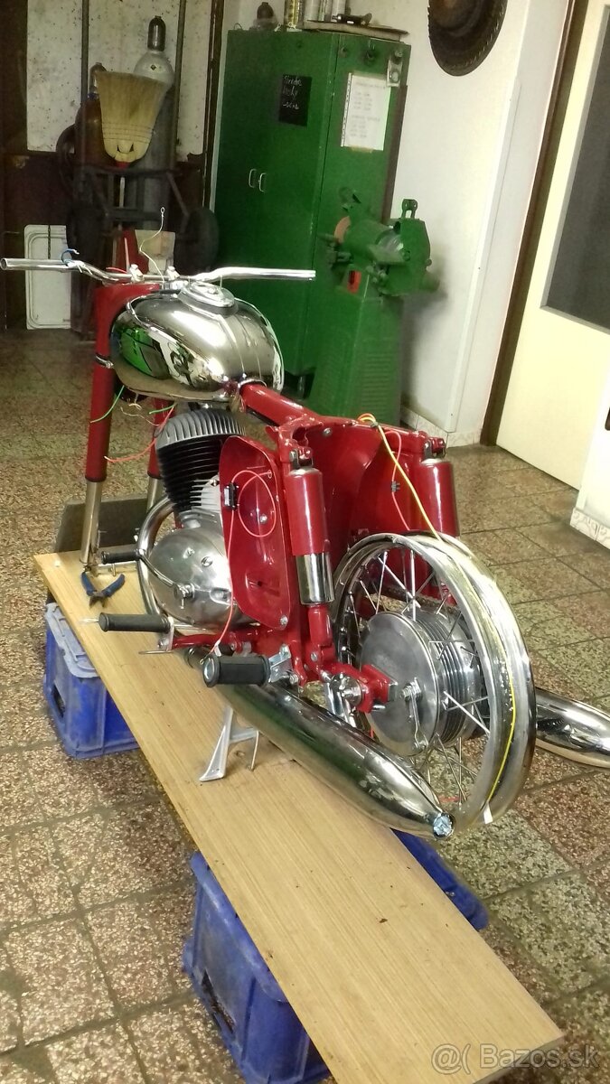 Jawa 250 - 7