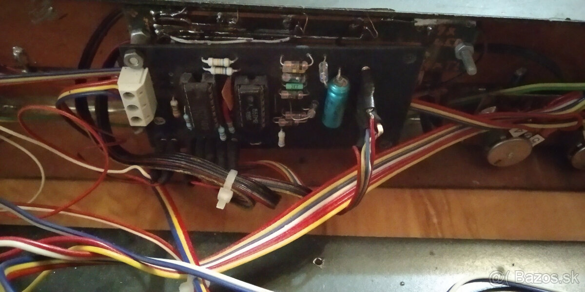 Predám stereo audio zosilňovač / krabicu - 7