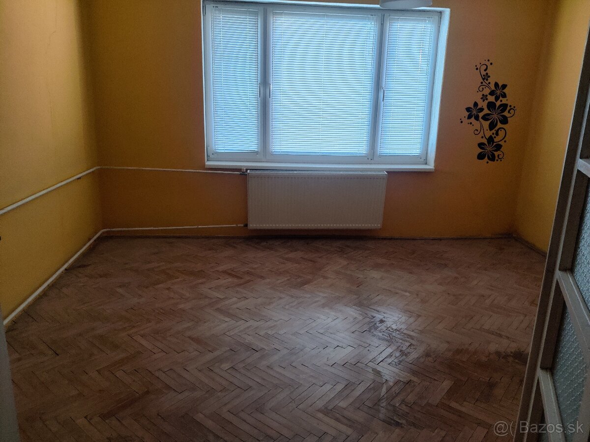 Rodinný dom s pozemkom v obci Čierna - 7