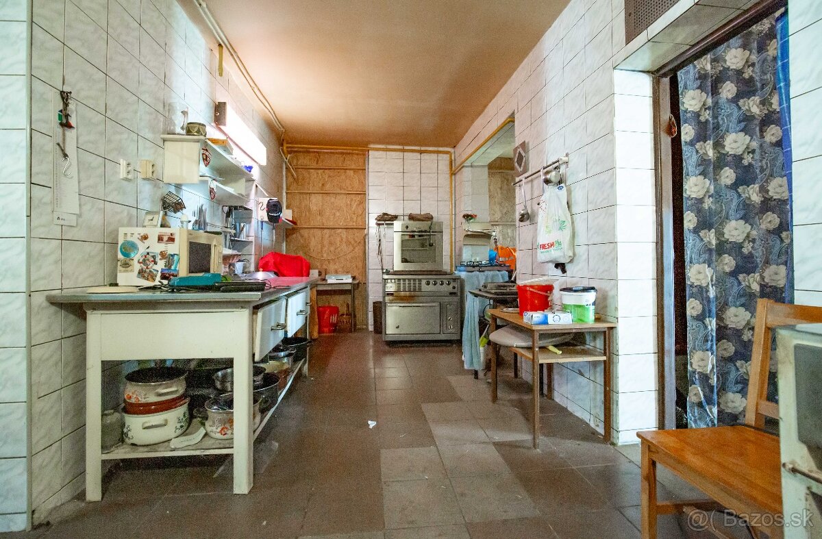 RD na podnikanie v obci SMOLENICE, pozemok 1105 m2 - 7