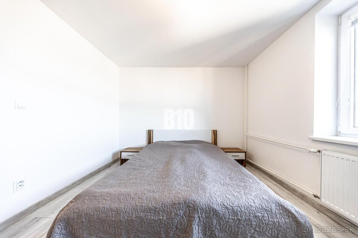 SENEC NA DLANI V TOMTO PREROBENOM 3 IZBOVOM BYTE NA J. JESEN - 7