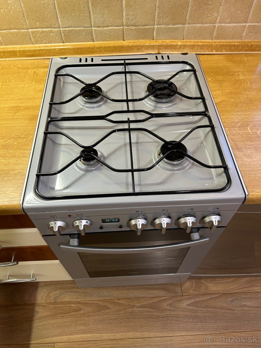 Kuchynská linka - 7