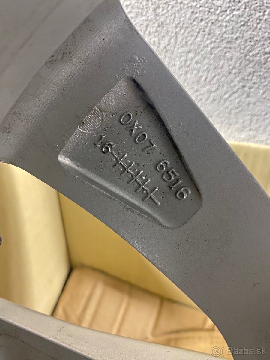 4x100 R16 6,5J ET45 Oxxo Oberon 4 - 7