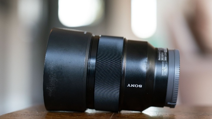 Sony FE 85mm f/1.8 (Full Frame, E-mount) - 7