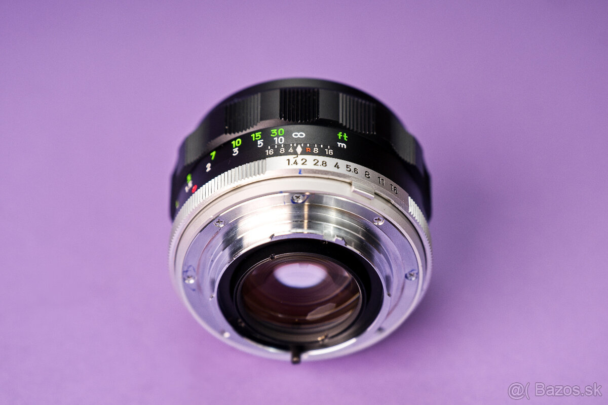 Minolta MC Rokkor-PF 58mm f/1.4 - 7