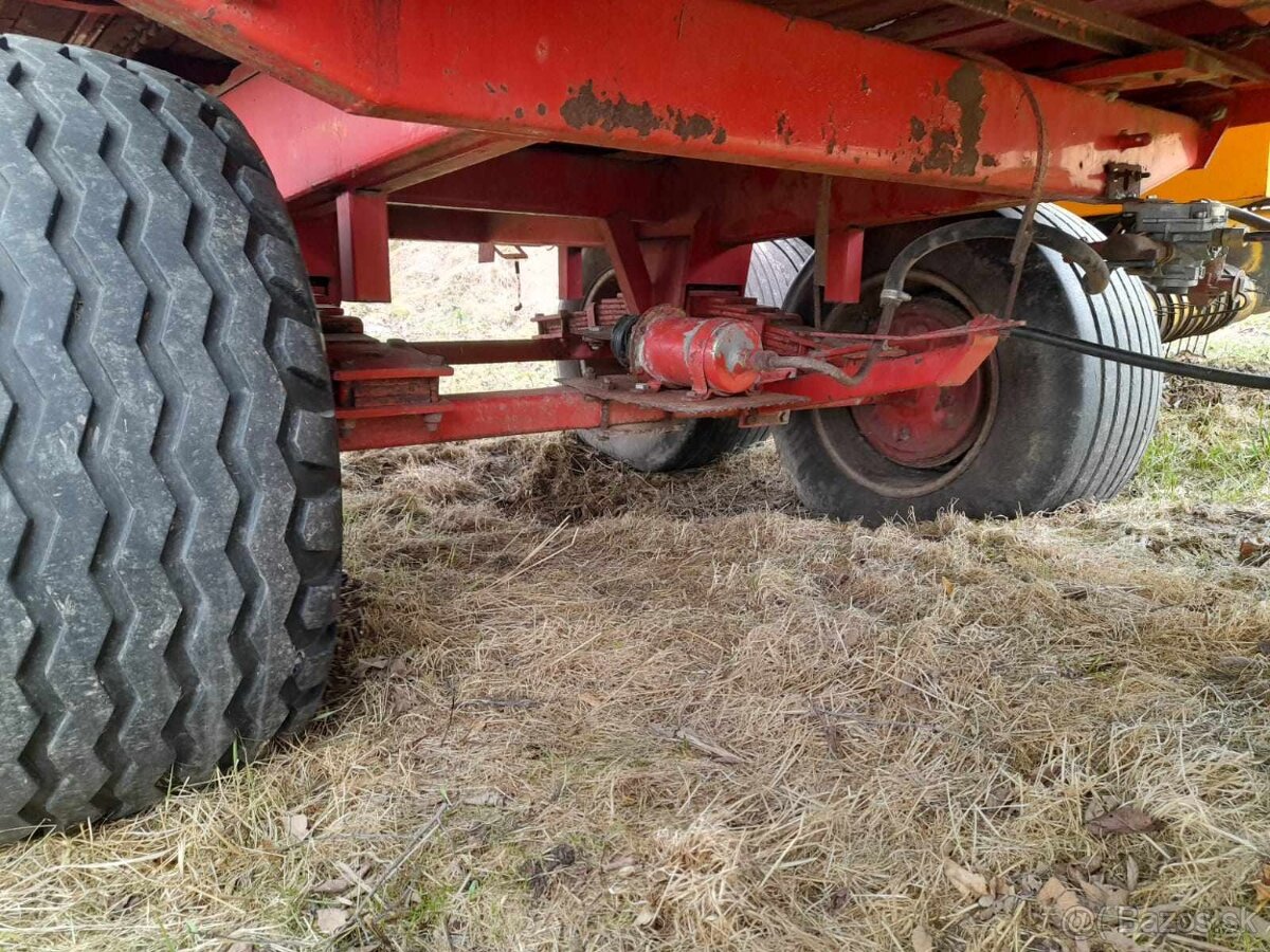 Samozberací voz Mengele na senáž . - 7