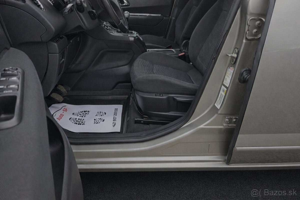 PEUGEOT 5008 1.6HDI (2014) - 7