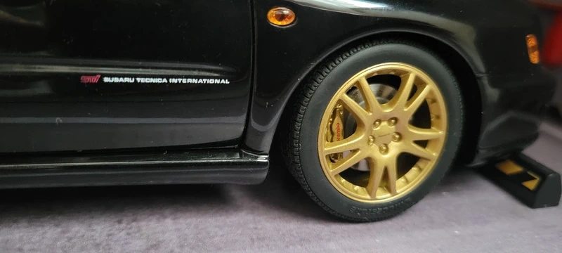 Predam model Subaru Impreza WRX STI 1:18 AutoArt - 7