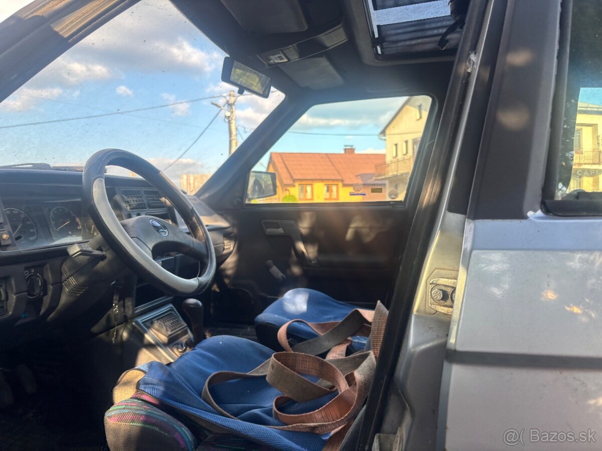 Škoda favorit 1.3 silver line klima Predam alebo Rozpredam - 7