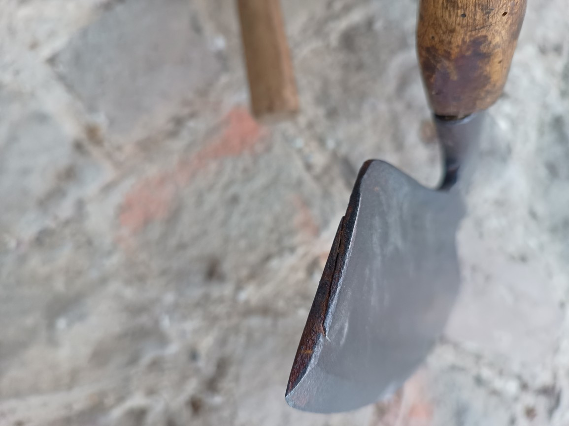 sekera,sekery,hoblík,nebožiec,staré náradie, topor uu - 7