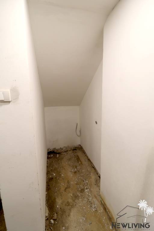 PREDAJ: rodinný dom v tichej uličke, Vrbové - 7