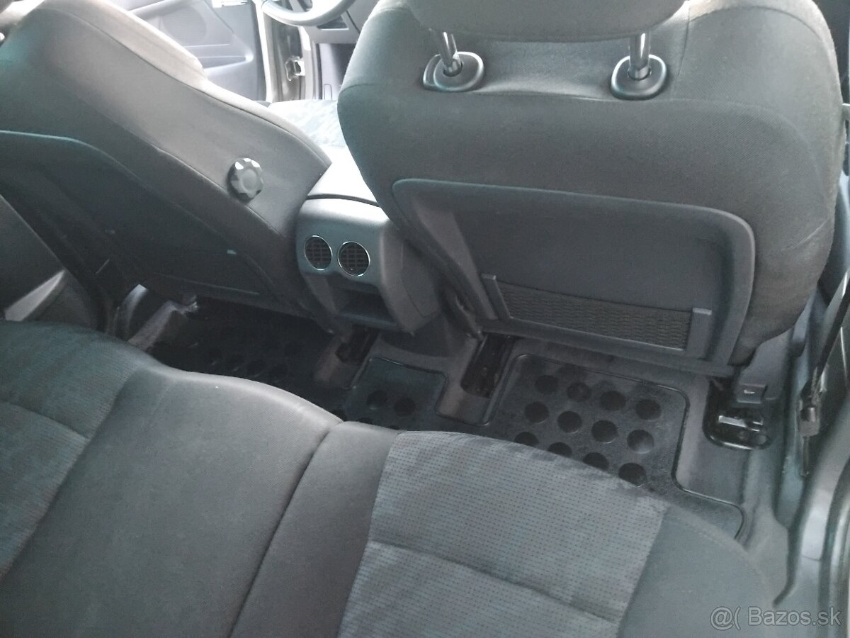 Predám Peugeot 3008 1.6 HDi/82kw r.v 2011 - 7