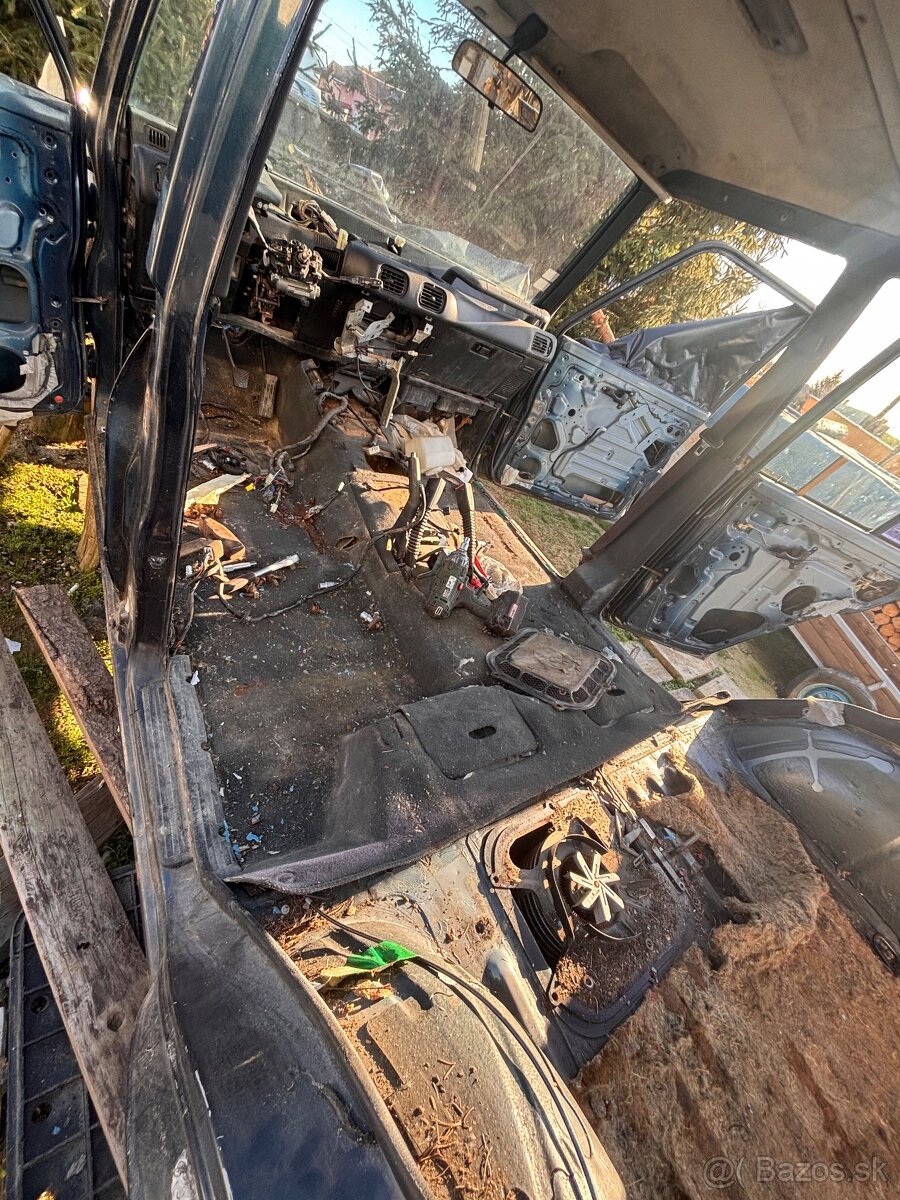 Hyundai Galloper - 7