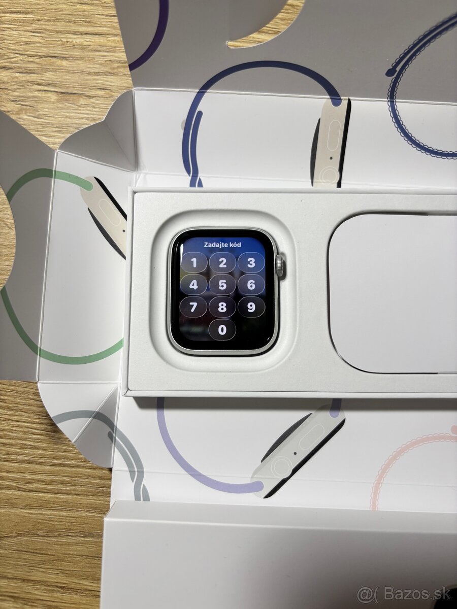 Apple Watch SE (Gen. 2) GPS + Cellular 44mm - 7