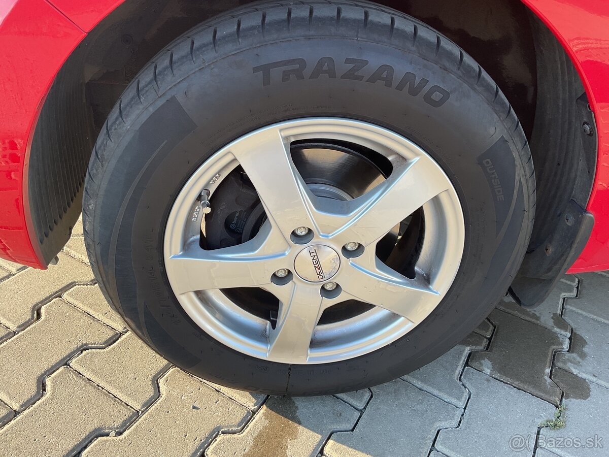 Predám Hyundai i20 - 7