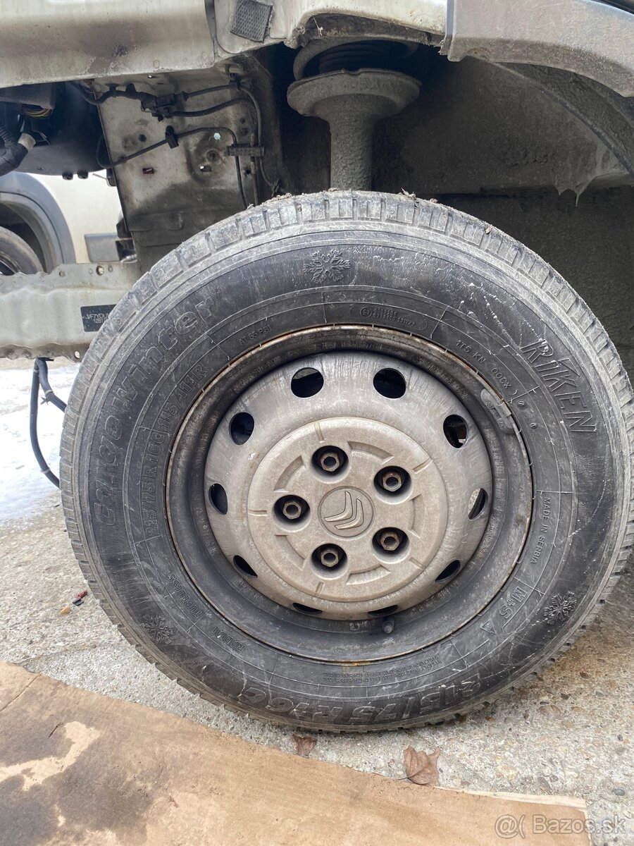 215/75 R16C - Zimné pneu DOT 24 - 7